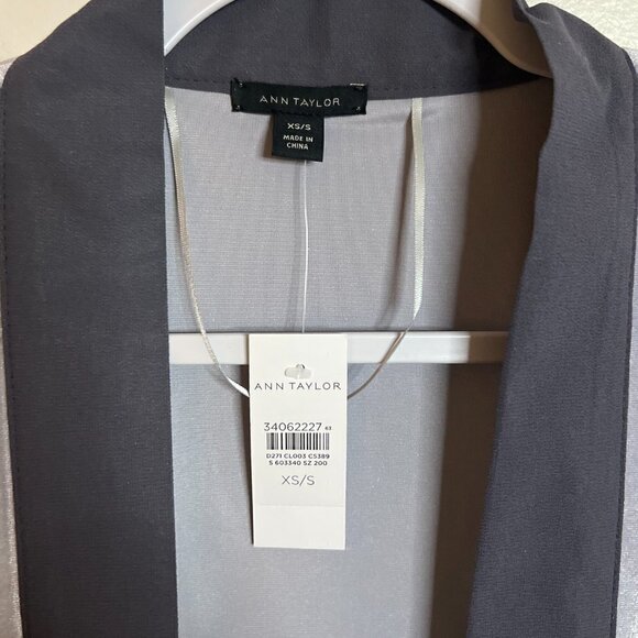 Ann Taylor Velvet Tonal Trim Kimono Color: Empire Grey - Picture 4 of 5